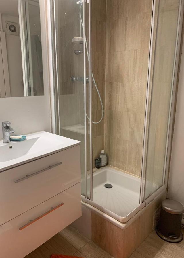 Best Central Chambres Privees - Seine & Louvre In The Connected Heart Of Париж Екстериор снимка